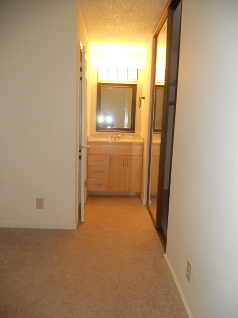 Building Photo - 944 Kiely Blvd