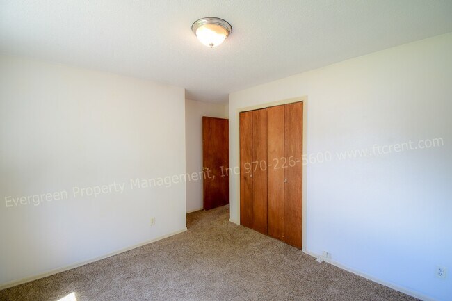 Building Photo - 1624 E Pitkin St