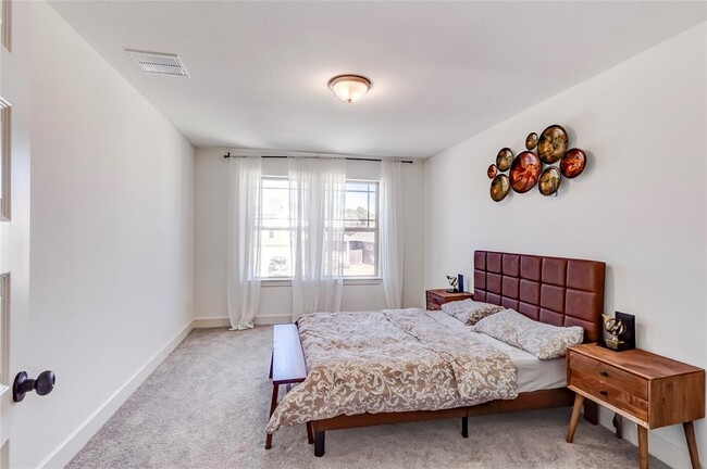 Building Photo - 133 Goshen Dr