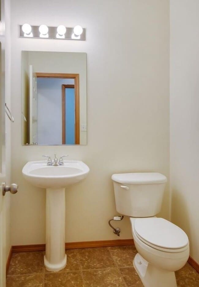 Building Photo - 4bd/2.5ba Lake Stevens Home
