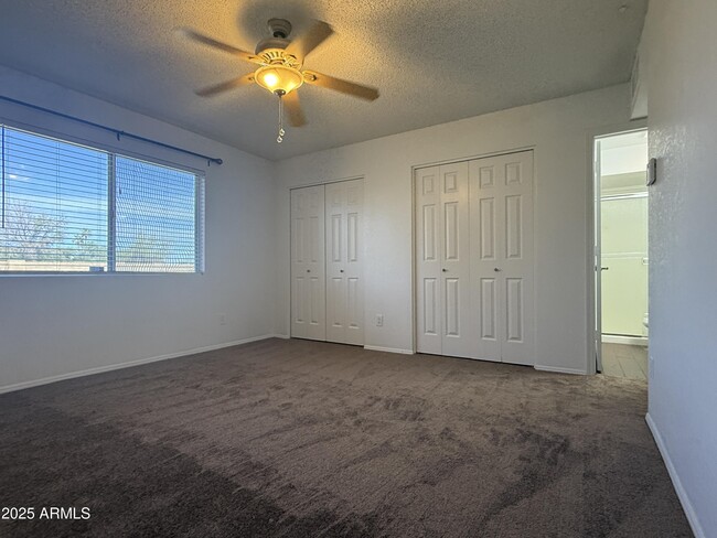 Building Photo - 564 S Creston
