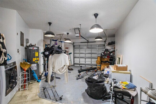 Building Photo - 1311 NE 27th Way