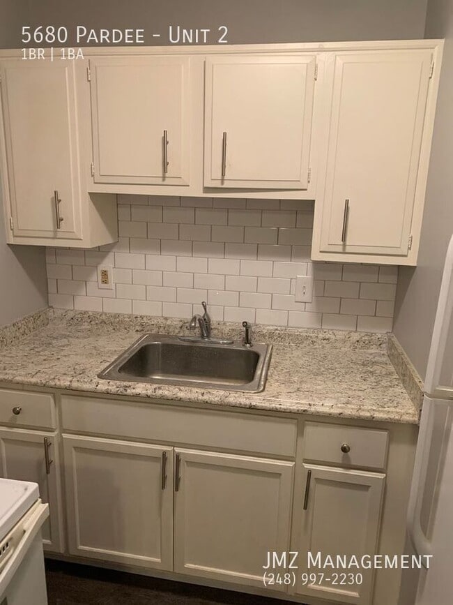 Building Photo - 5680 Pardee-Unit 2