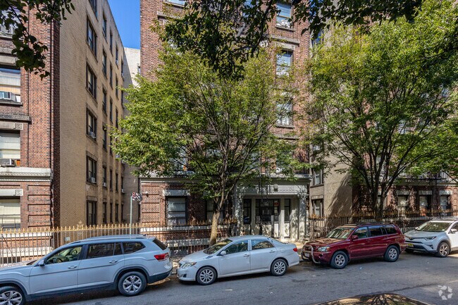 Building Photo - 409 W 129th St