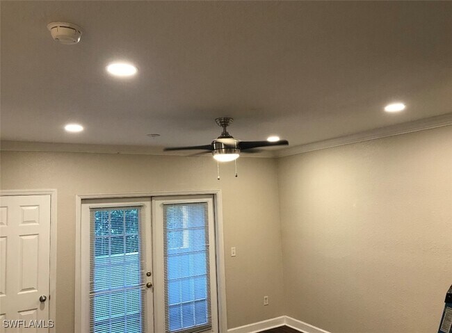 Building Photo - 202 E South St