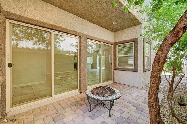 Building Photo - 9120 Mastodon Ave