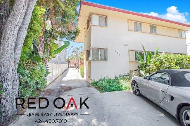 Building Photo - 854 5th St