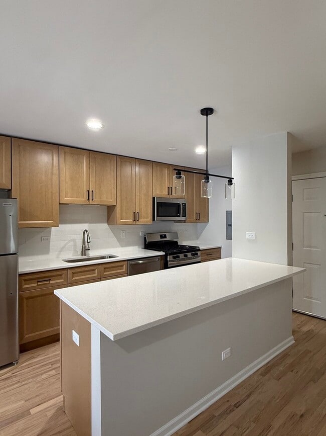 Building Photo - 2411 N Kennicott Dr