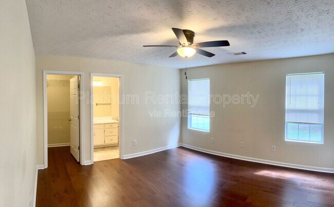 Building Photo - 1022 Windsor Dr