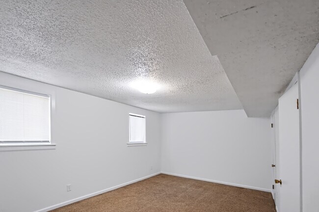 Building Photo - 4303 9th St Rd
