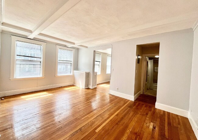 Building Photo - 124 Sutherland Rd