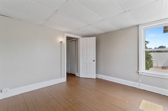 Building Photo - Coming Soon- Spacious 3-bedroom home Locat...