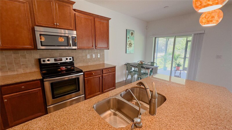 Building Photo - 6411 Foxbury Ridge Lane