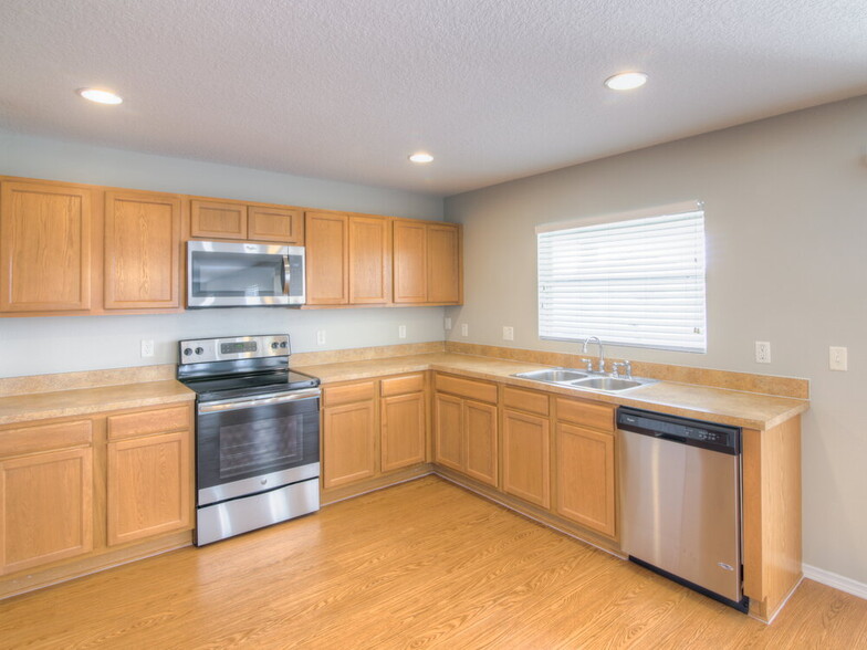 Building Photo - 2833 Breezy Meadow Rd