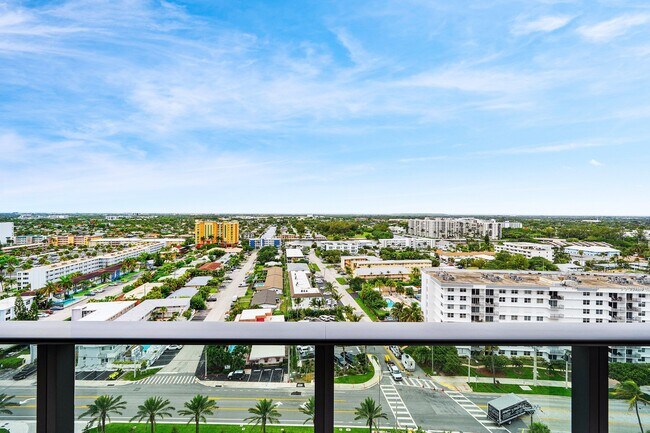 Building Photo - 900 N Ocean Blvd