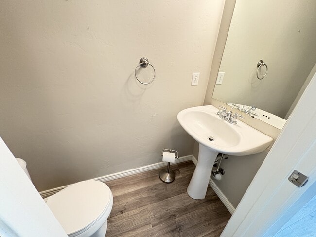 Building Photo - 1295 Willow Way
