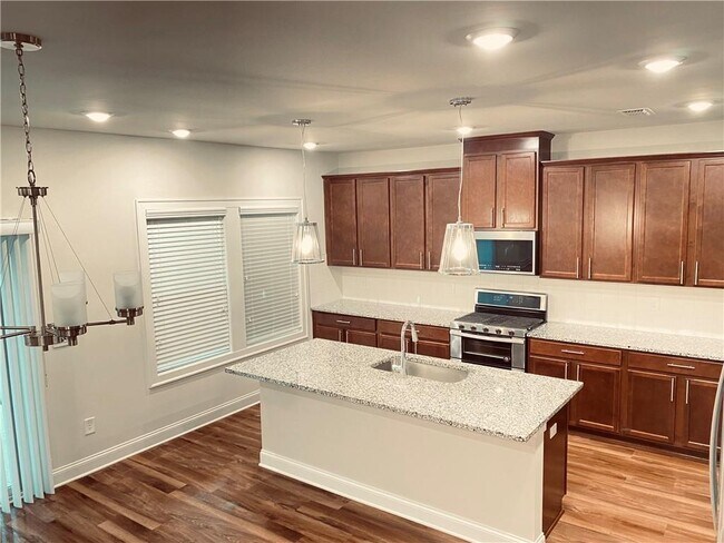 Building Photo - 3290 Summerpoint Crossing