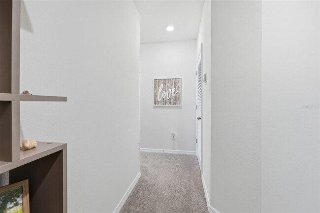 Building Photo - 32992 Major Oak Dr