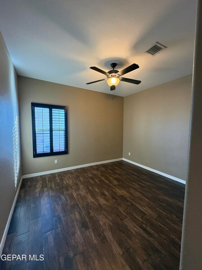 Building Photo - 14664 Christian Castle