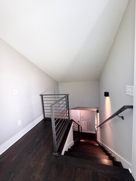 Building Photo - 502 Southgate Ave