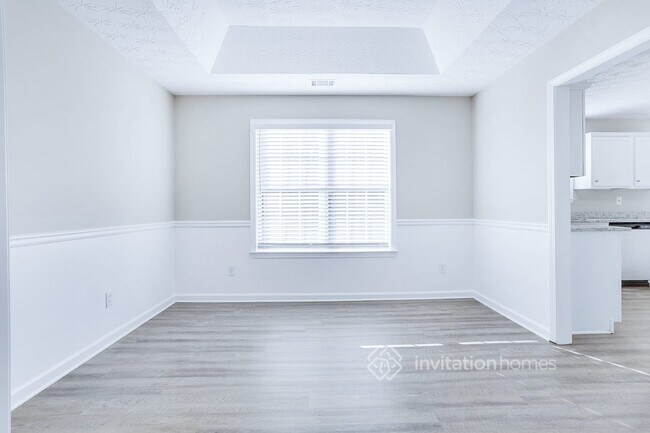 Building Photo - 140 Oak Hill Dr