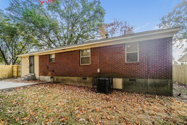 Building Photo - 2200 Point Church Ave