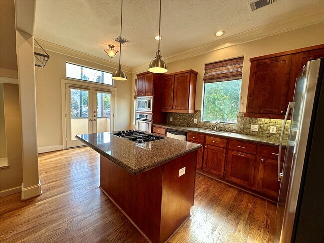 Building Photo - 1205 Birdsall St