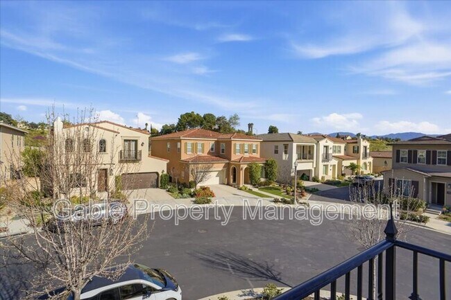 Building Photo - 27623 Solana Wy