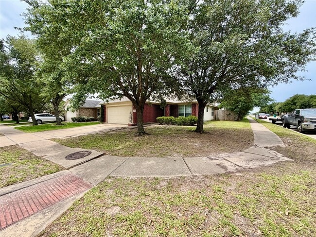 Building Photo - 21655 Falvel Sunset Ct