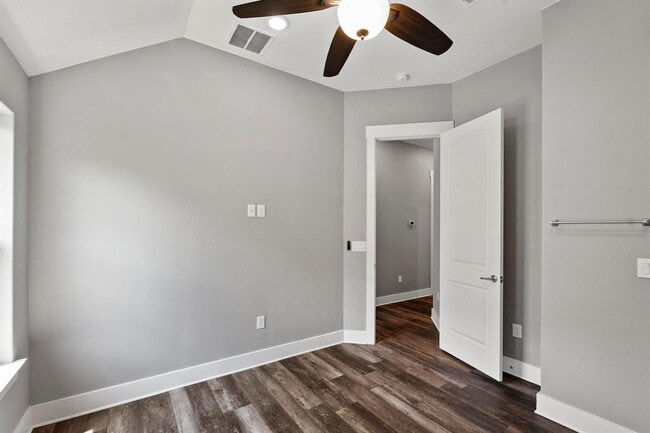 Building Photo - 203 E Salty St