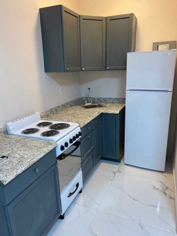 Building Photo - 1020 N 18th Ct