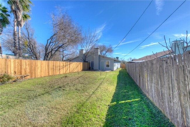 Building Photo - 2400 Burleson Ct