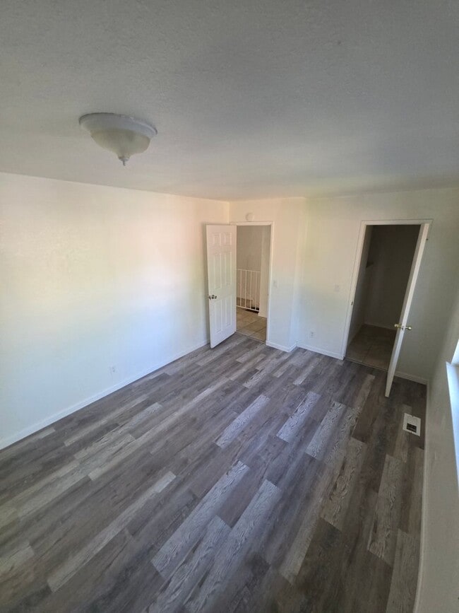 Building Photo - Charming 2BR/1BA Townhouse in Auburn - Available Now!