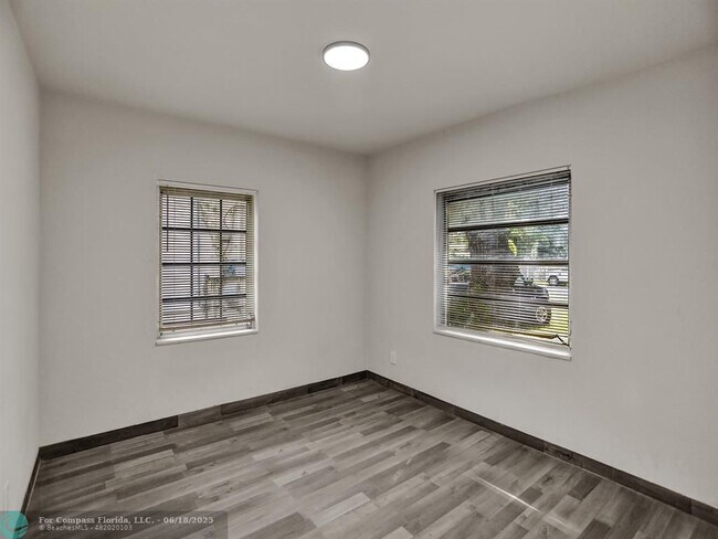 Building Photo - 535 NW 91st St