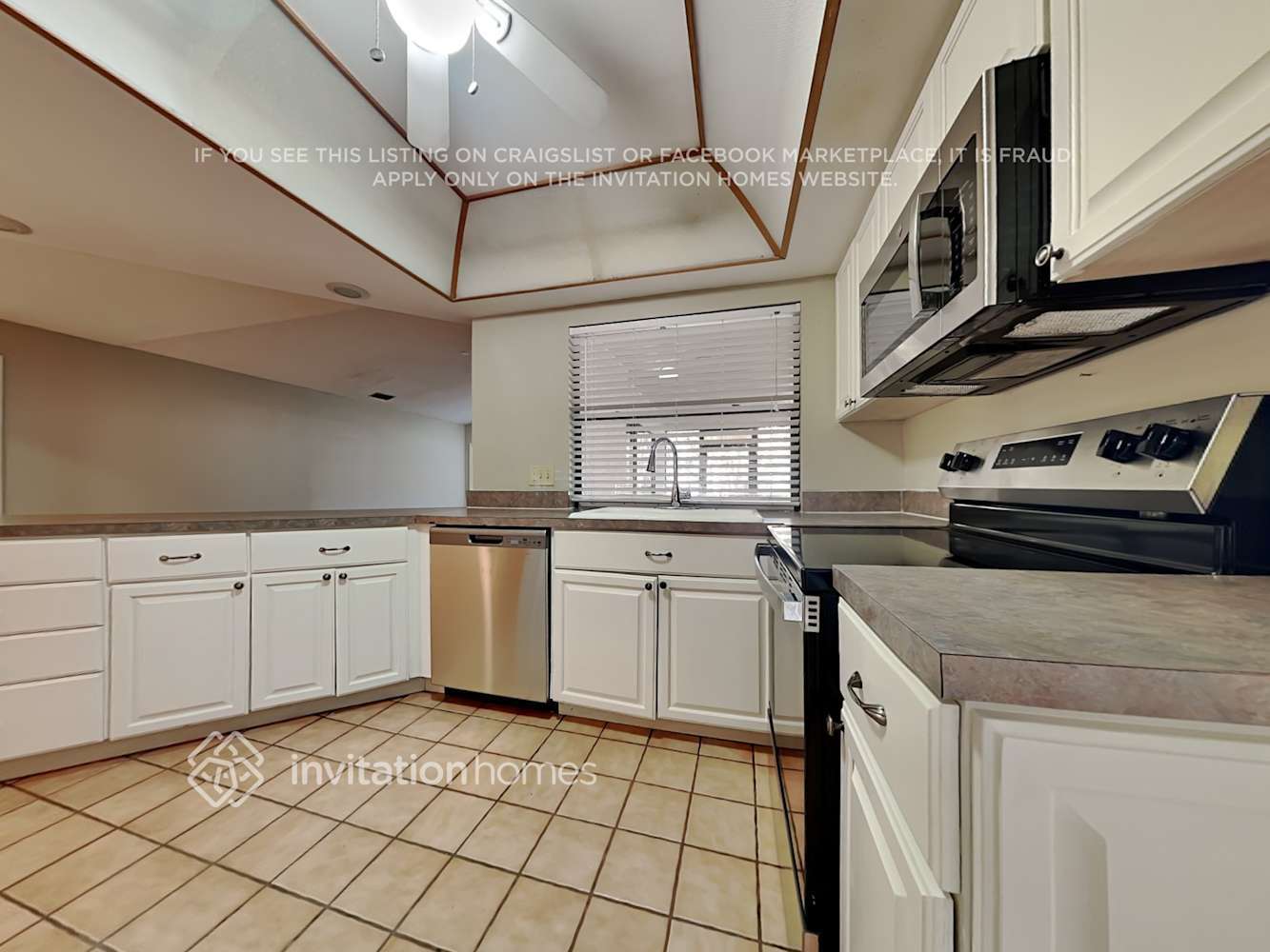 Building Photo - 9305 Pebble Creek Dr