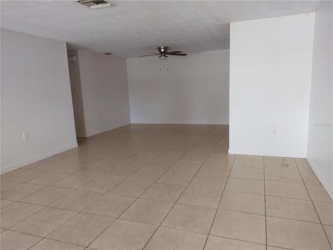 Building Photo - 5620 Andrea Dr