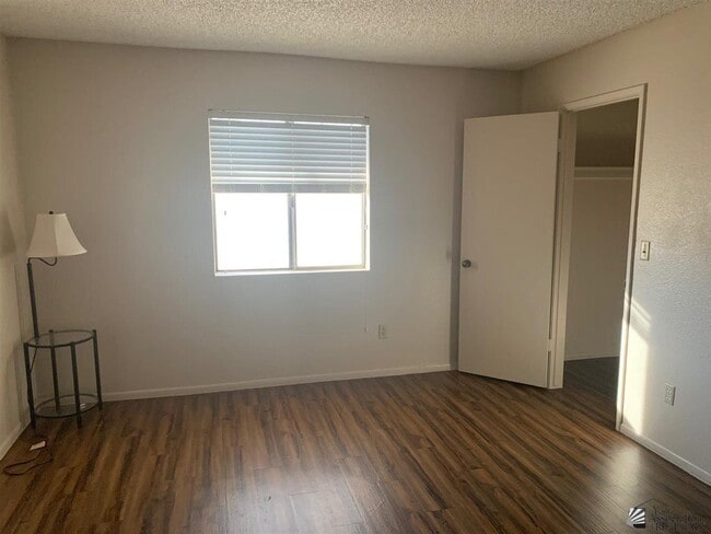 Building Photo - 953 W Cortez Ln