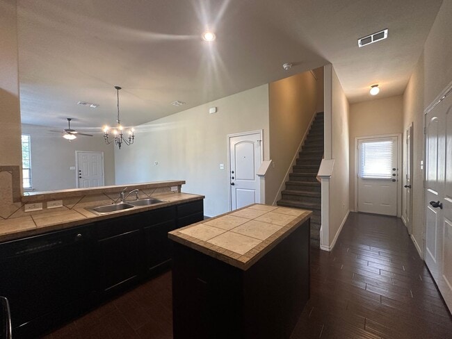 Building Photo - Townhome for rent