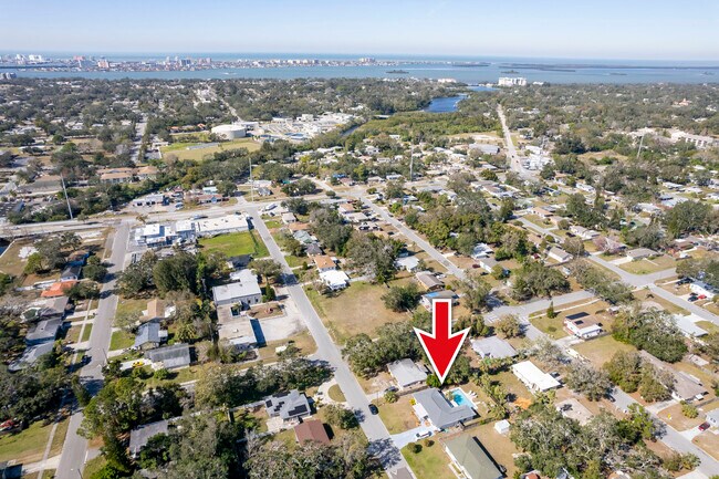 Building Photo - 1344 Springdale St