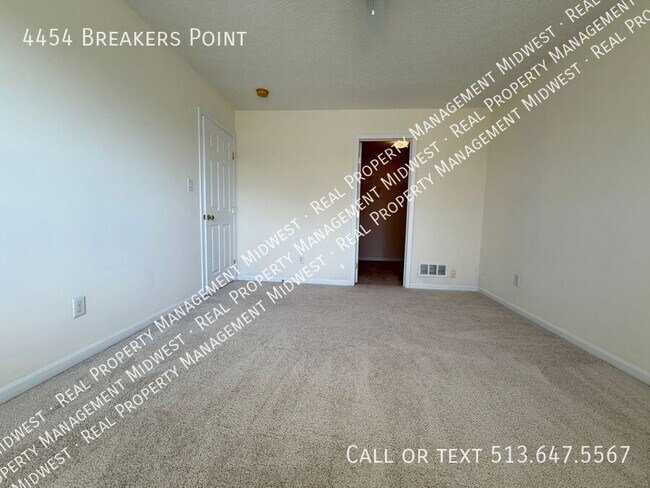 Building Photo - 4454 Breakers Point