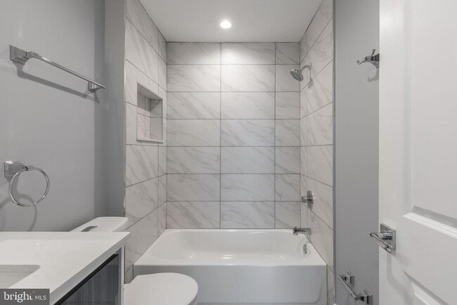 Building Photo - 1222 N Marshall St