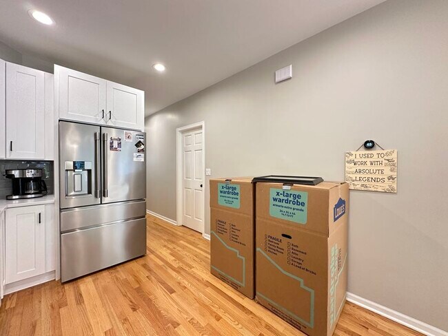 Building Photo - 1424 N Bosworth Ave