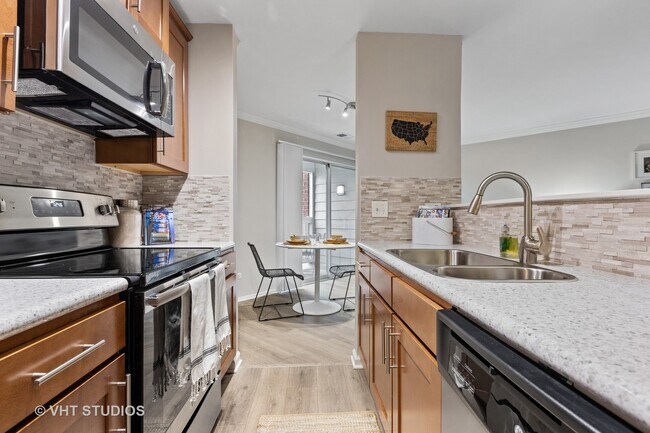 Building Photo - 1700 Lincoln Meadows Cir