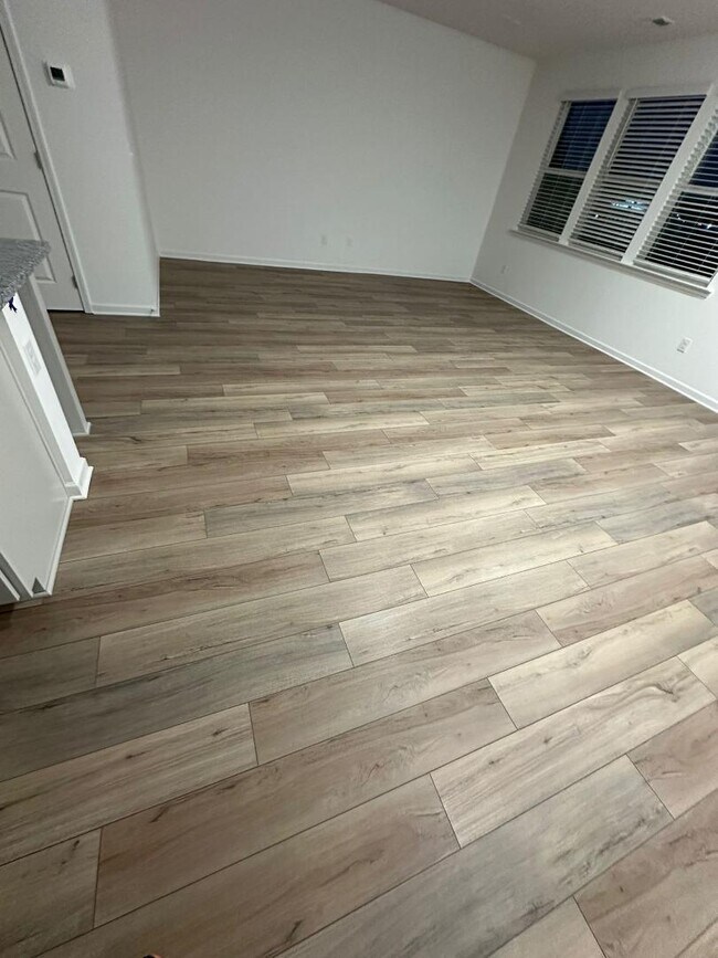 Building Photo - 2482 Van Fleet Cir