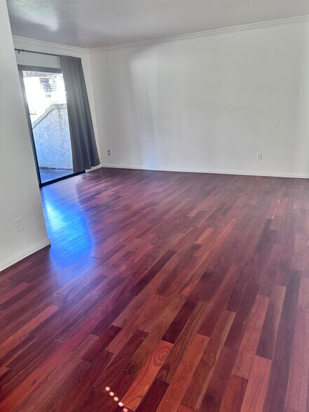 Building Photo - 781 Danville Dr