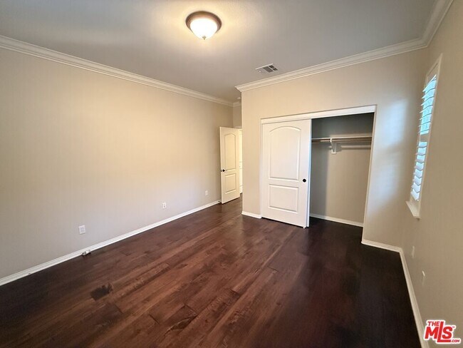 Building Photo - 1120 Columbia Trl