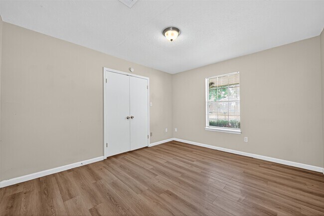 Building Photo - 108 Belvedere Dr