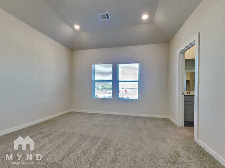 Building Photo - 14750 Slow River Ave