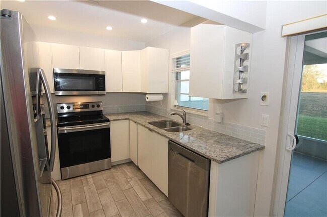 Building Photo - 1311 New Bedford Dr