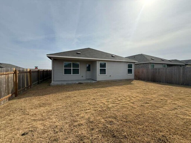 Building Photo - 223 Camargue Dr